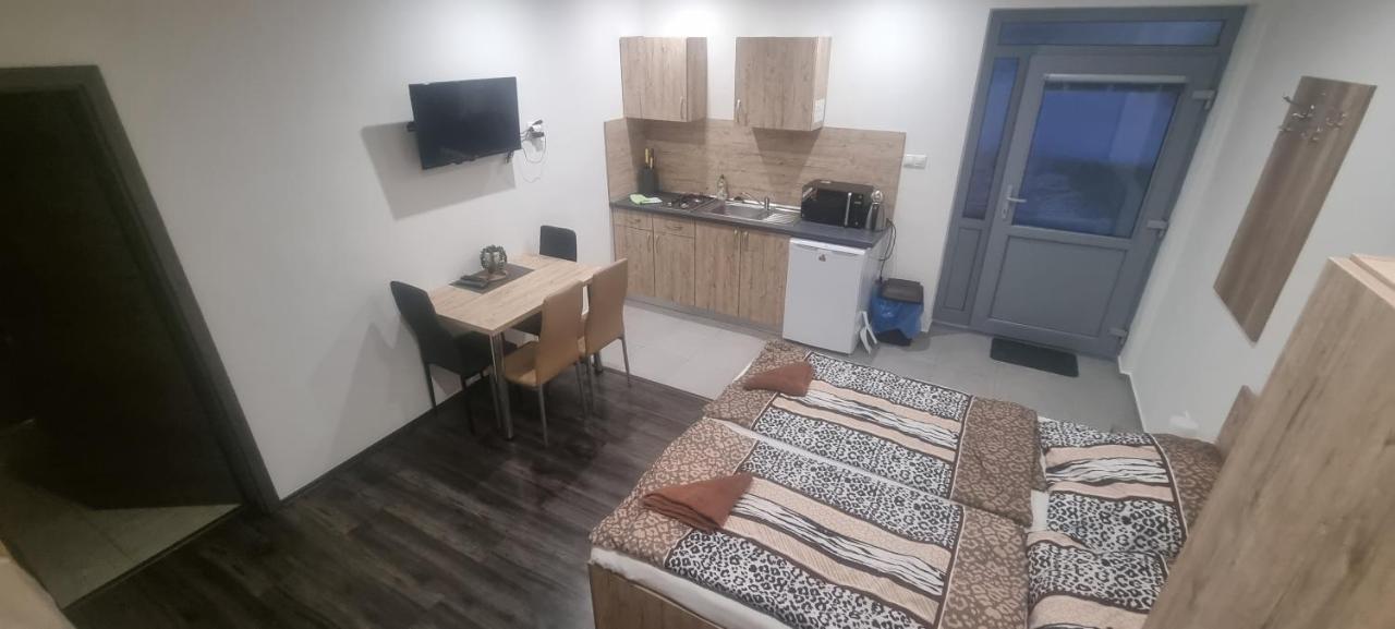 Alexej Apartmany Вельки-Медер Экстерьер фото